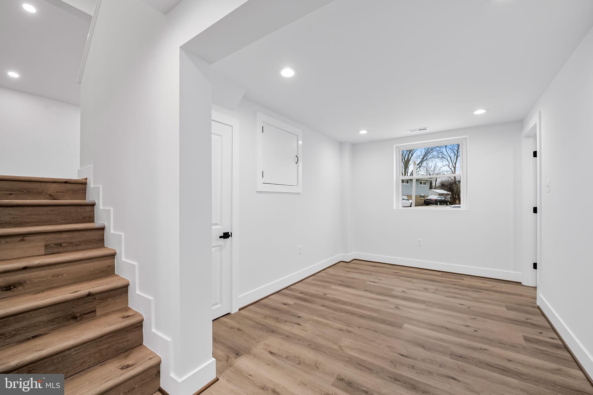 CROWN ESTATES - Residential