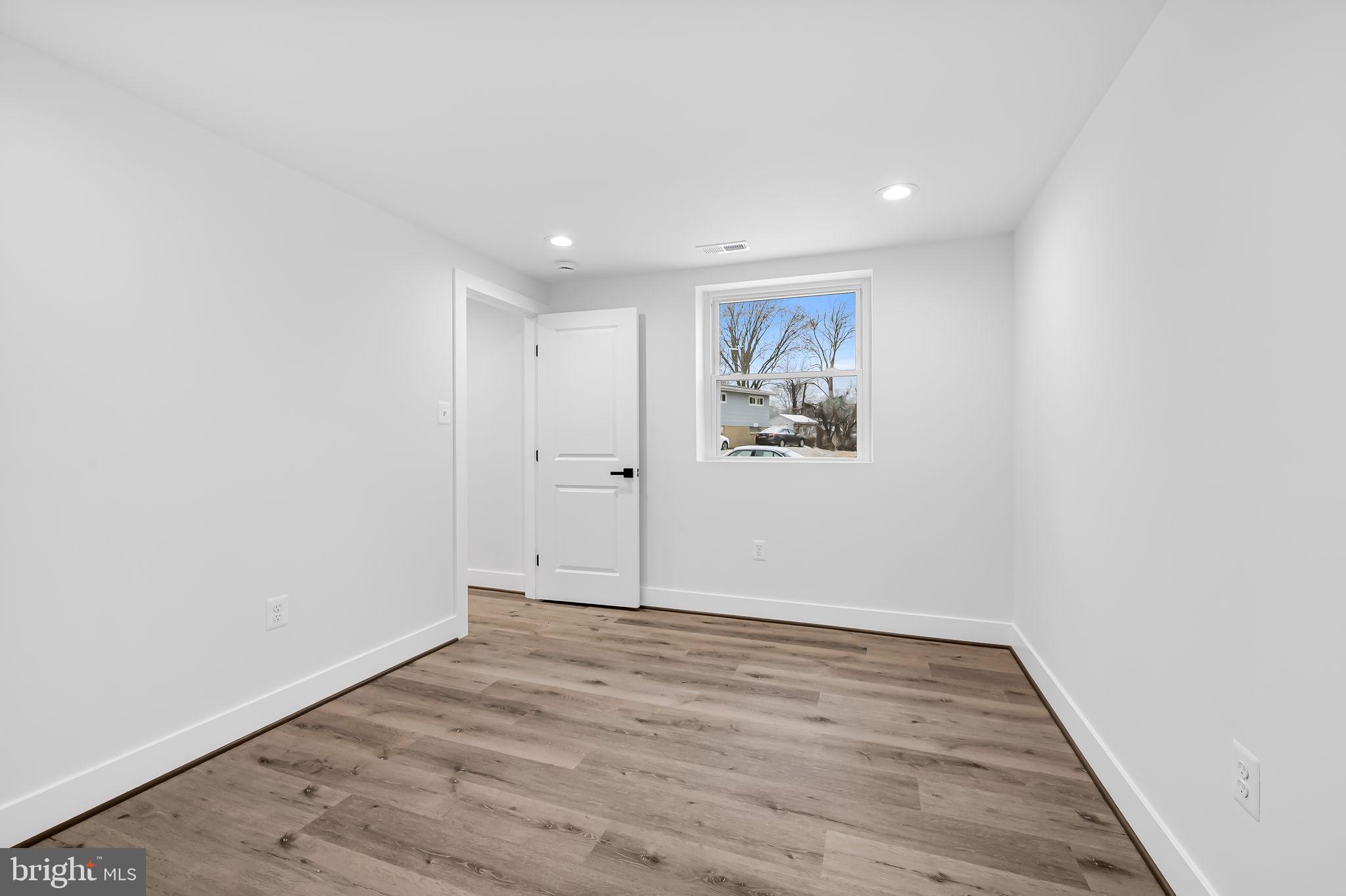 CROWN ESTATES - Residential