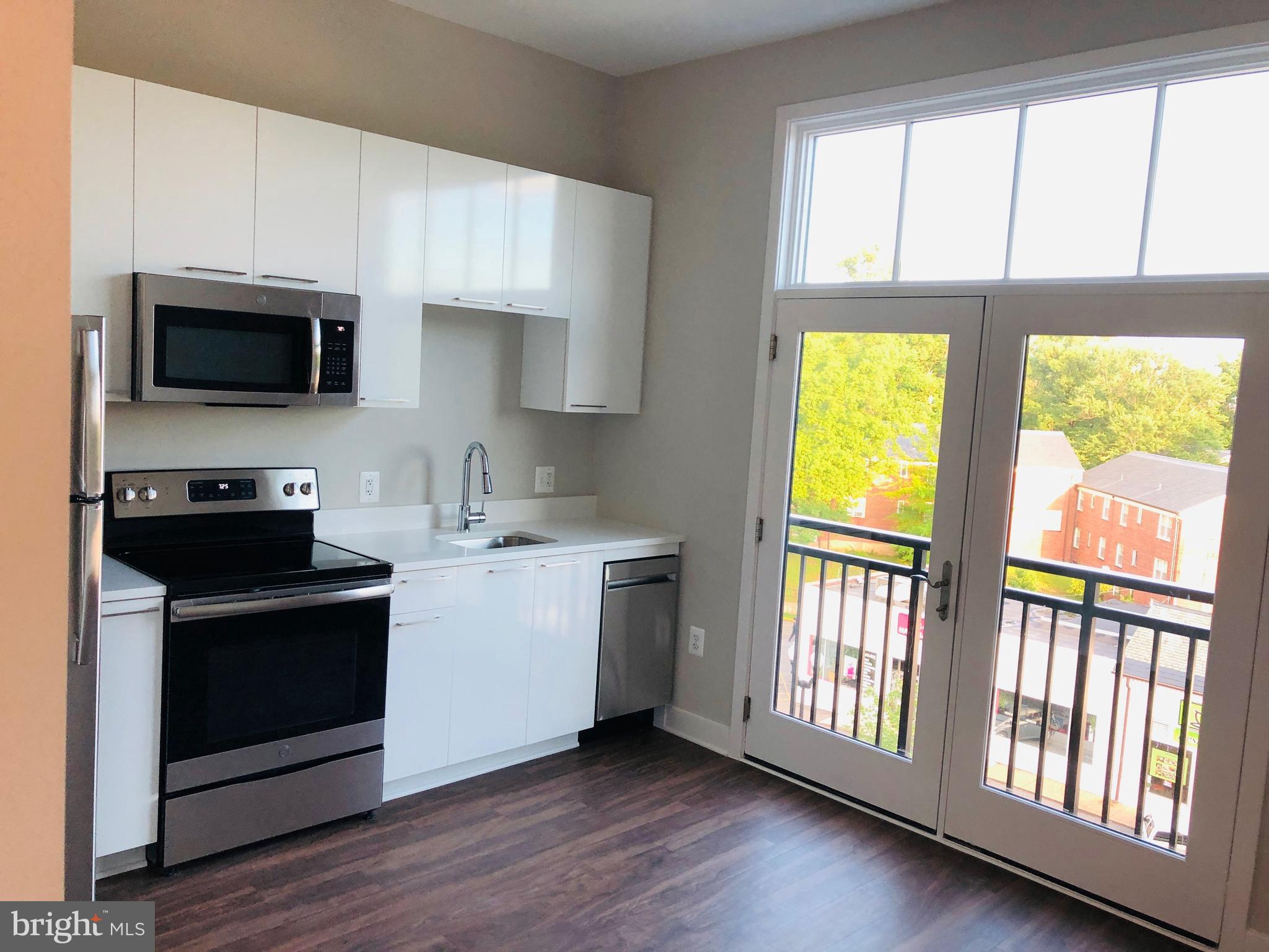 TRAFALGAR FLATS - Residential Lease