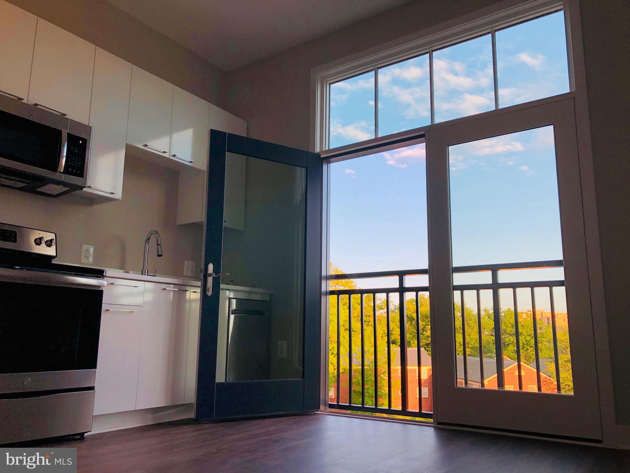 TRAFALGAR FLATS - Residential Lease