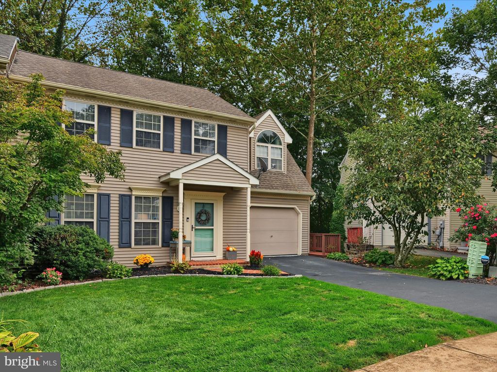 Photo of 49 Mill Pond Dr, LANCASTER, PA 17603 (MLS # PALA2076918)