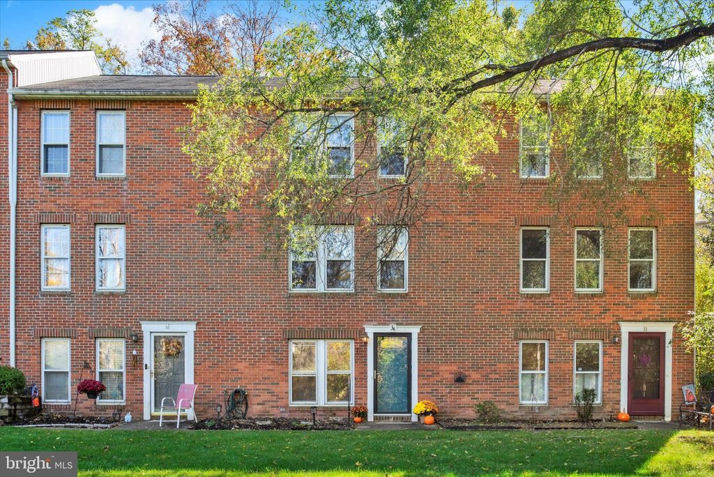 Photo of 34 Fairfax Village, HARRISBURG, PA 17112 (MLS # PADA2050888)
