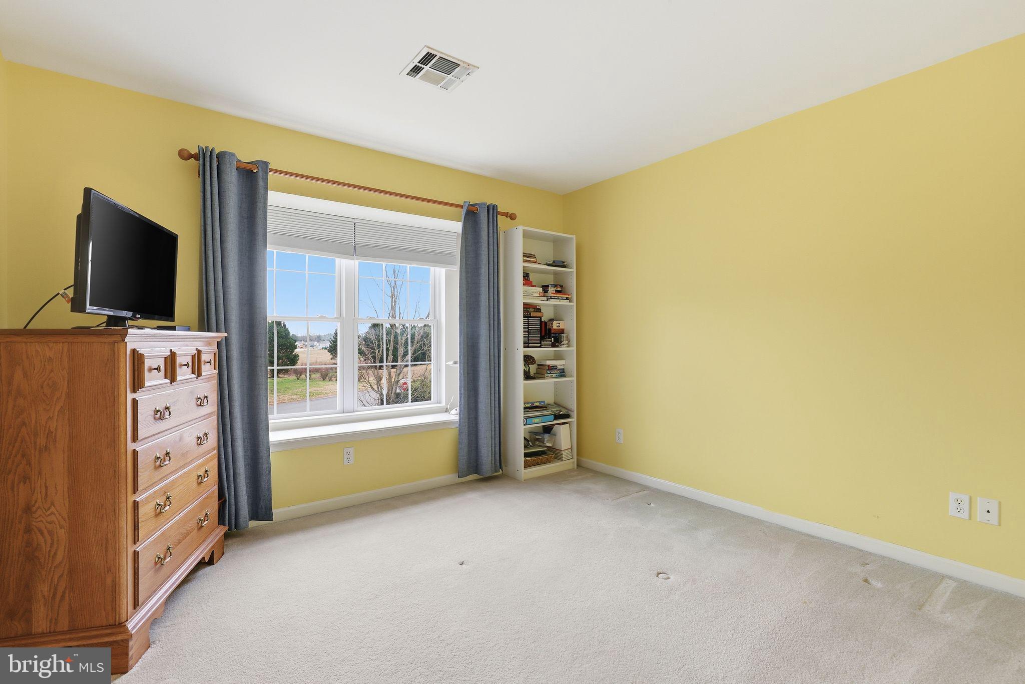 PEMBERTON PONDS - Residential