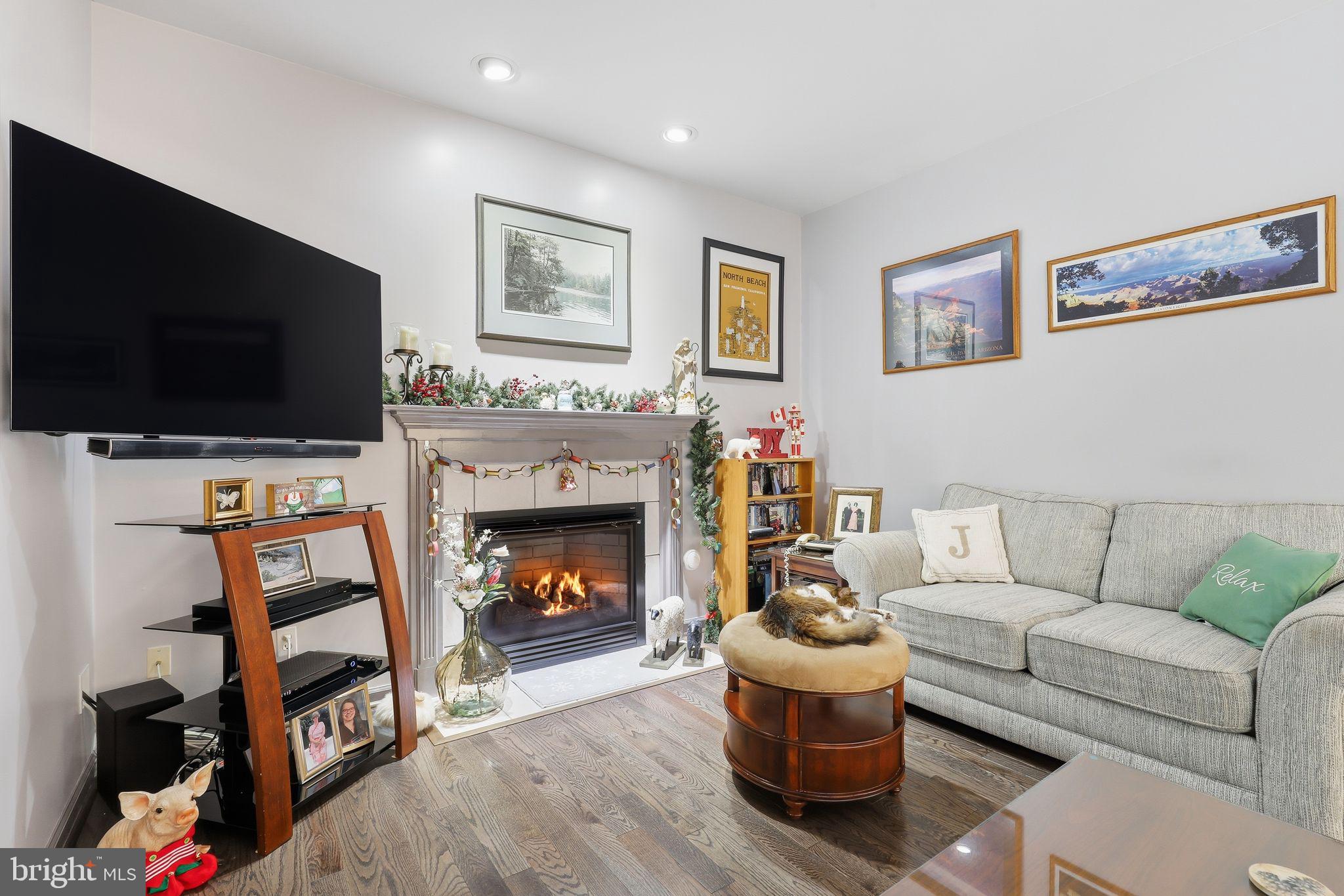 PEMBERTON PONDS - Residential