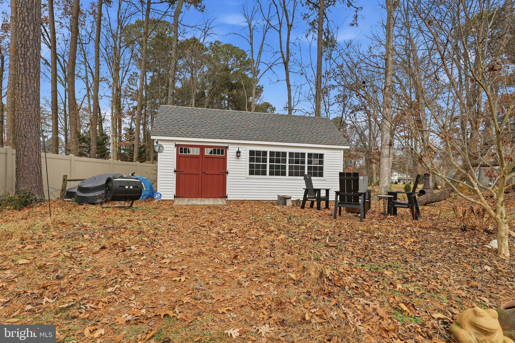 PEMBERTON PONDS - Residential