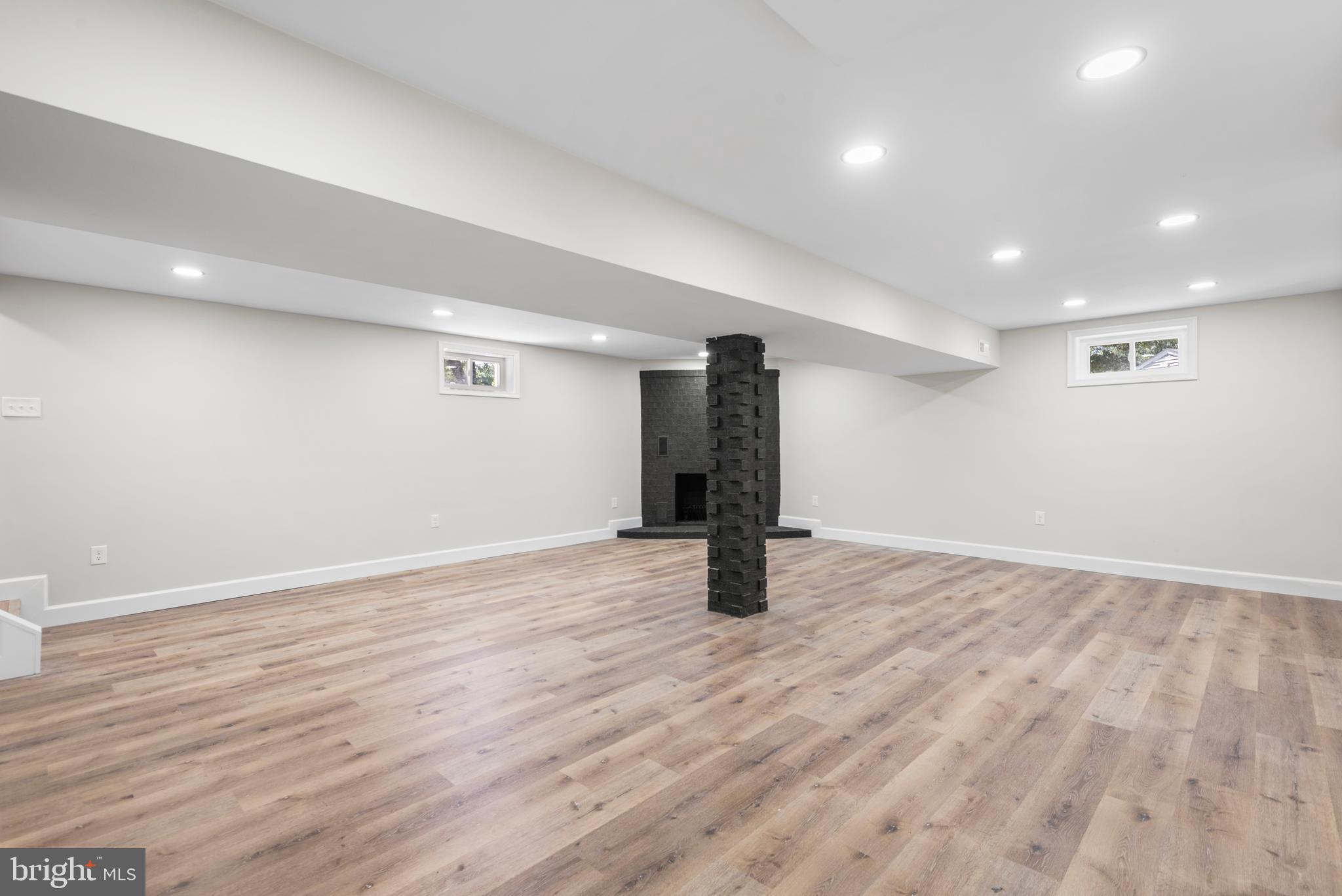 SUNRISE BEACH - Residential