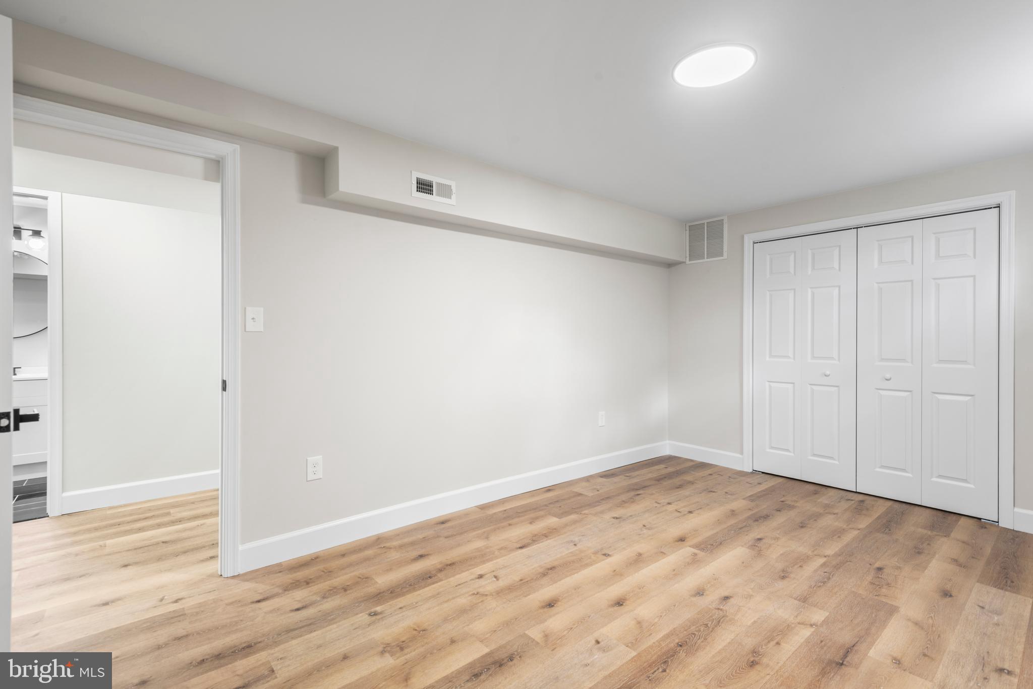 SUNRISE BEACH - Residential