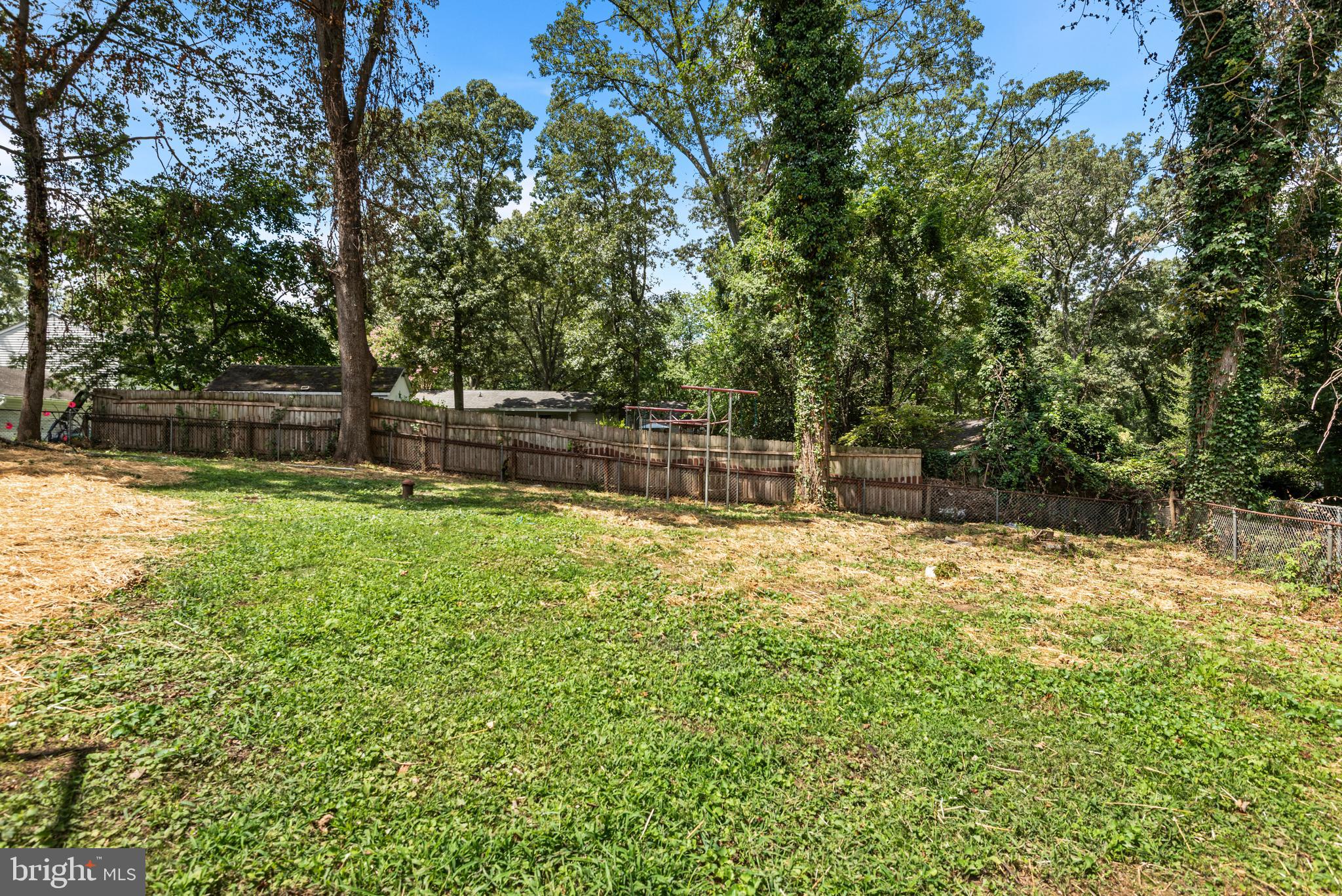 SUNRISE BEACH - Residential