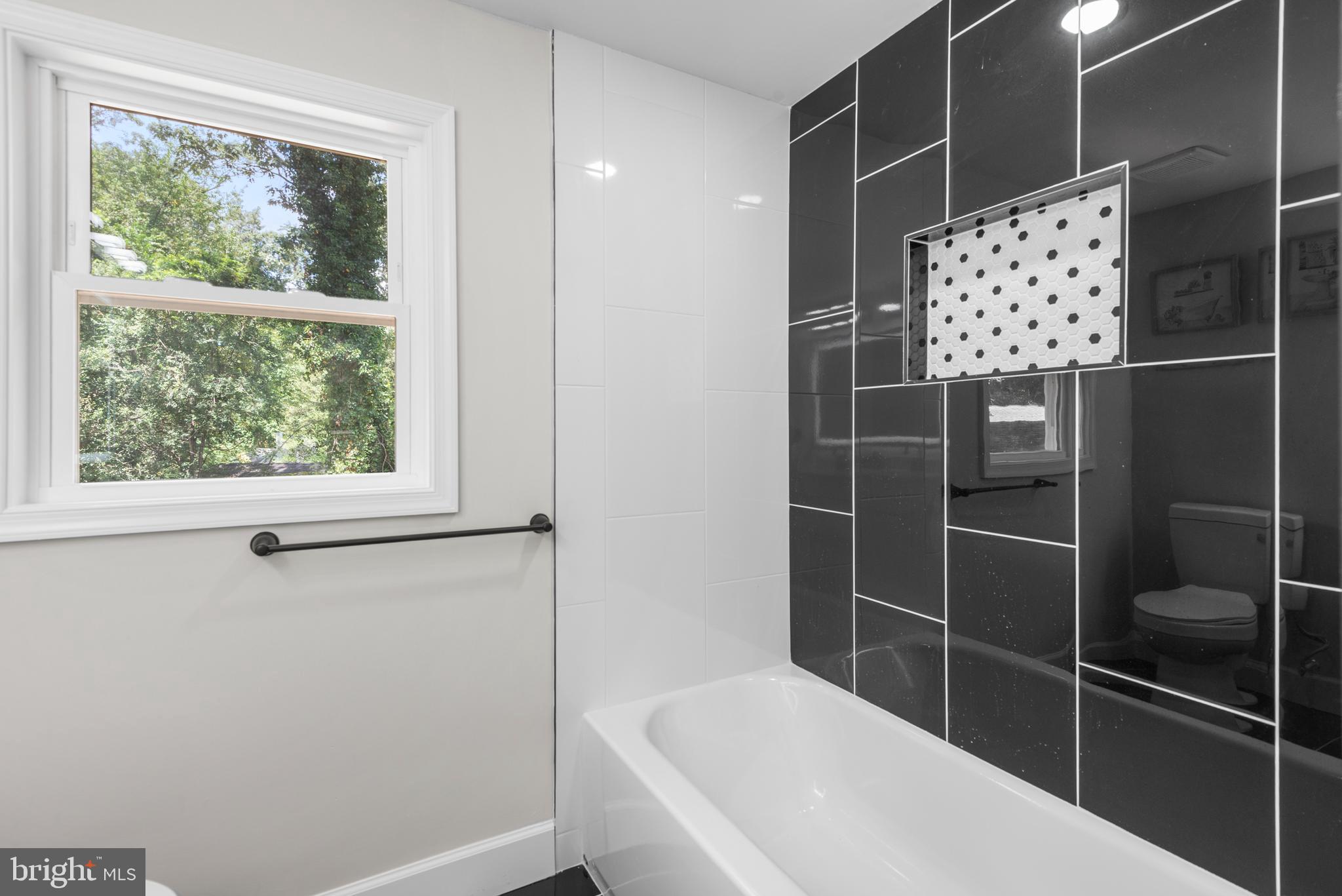 SUNRISE BEACH - Residential