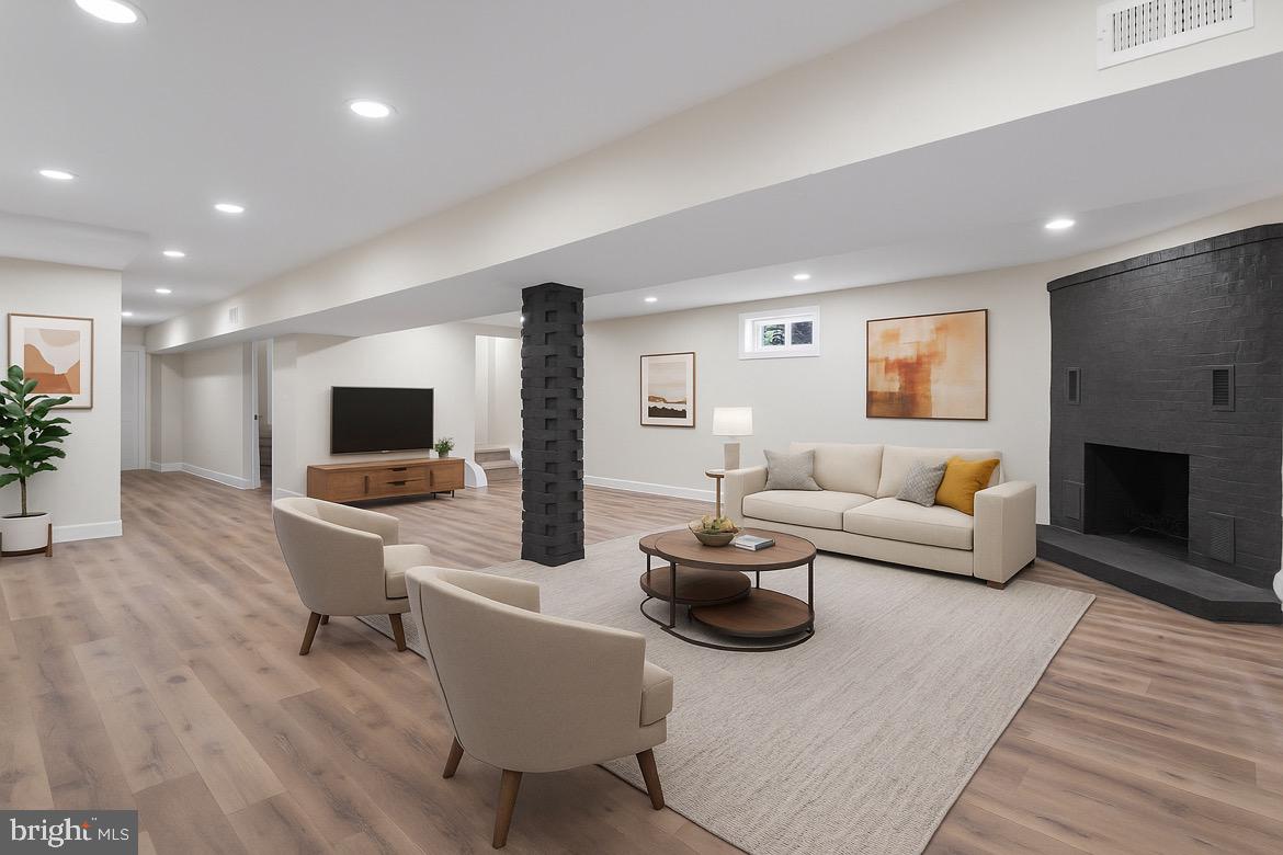 SUNRISE BEACH - Residential