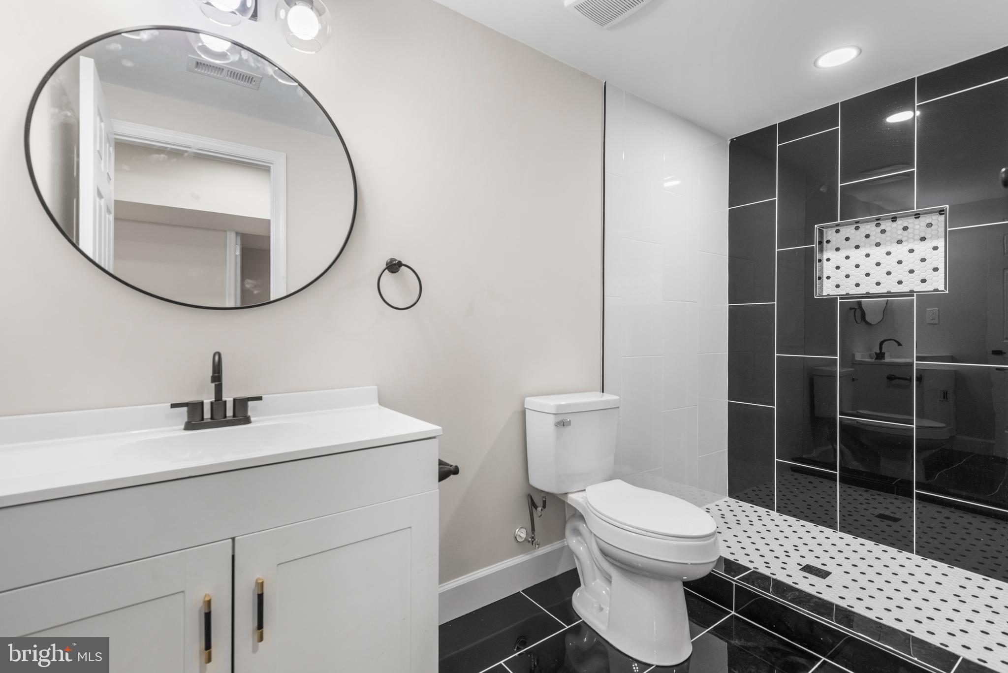 SUNRISE BEACH - Residential