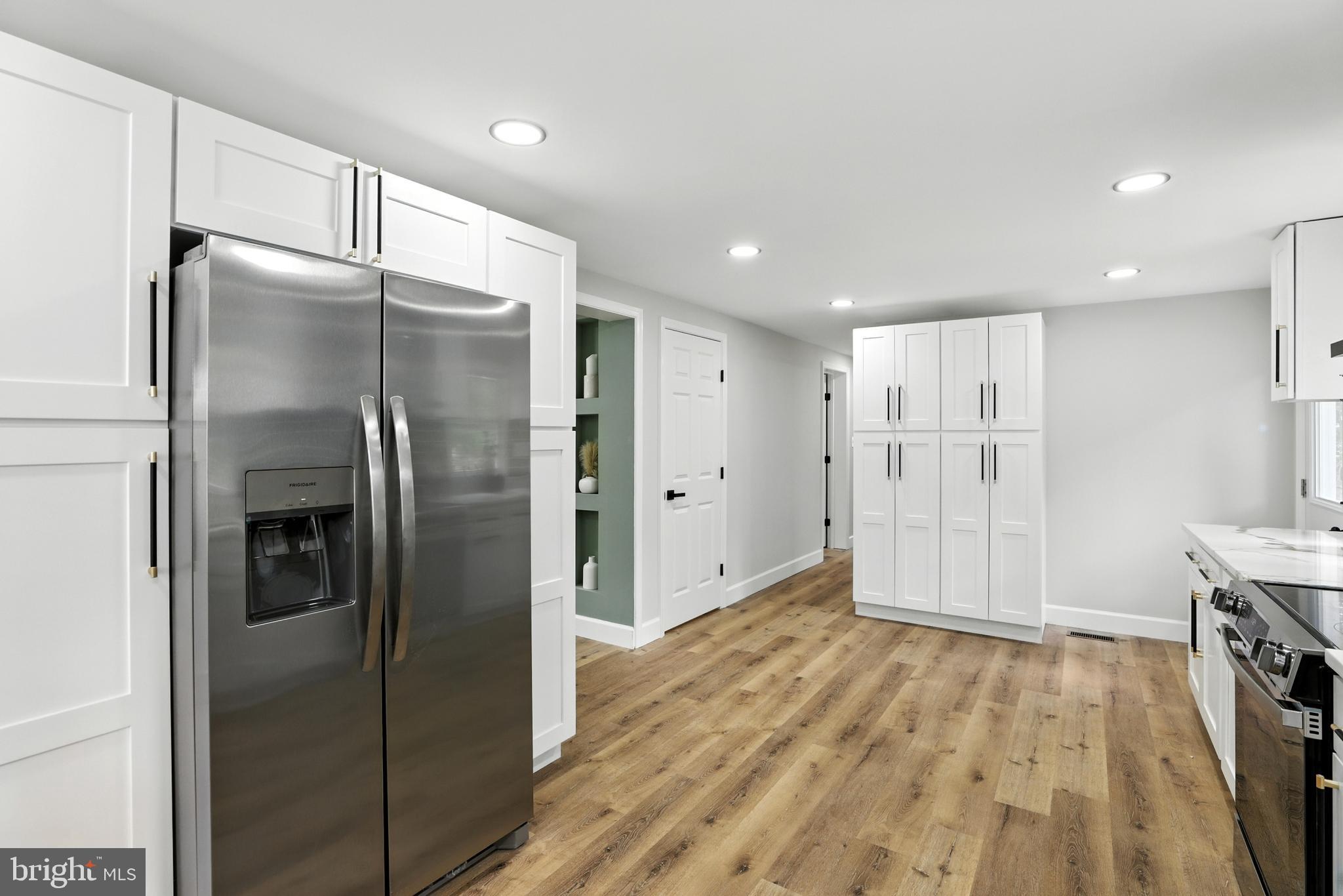 SUNRISE BEACH - Residential