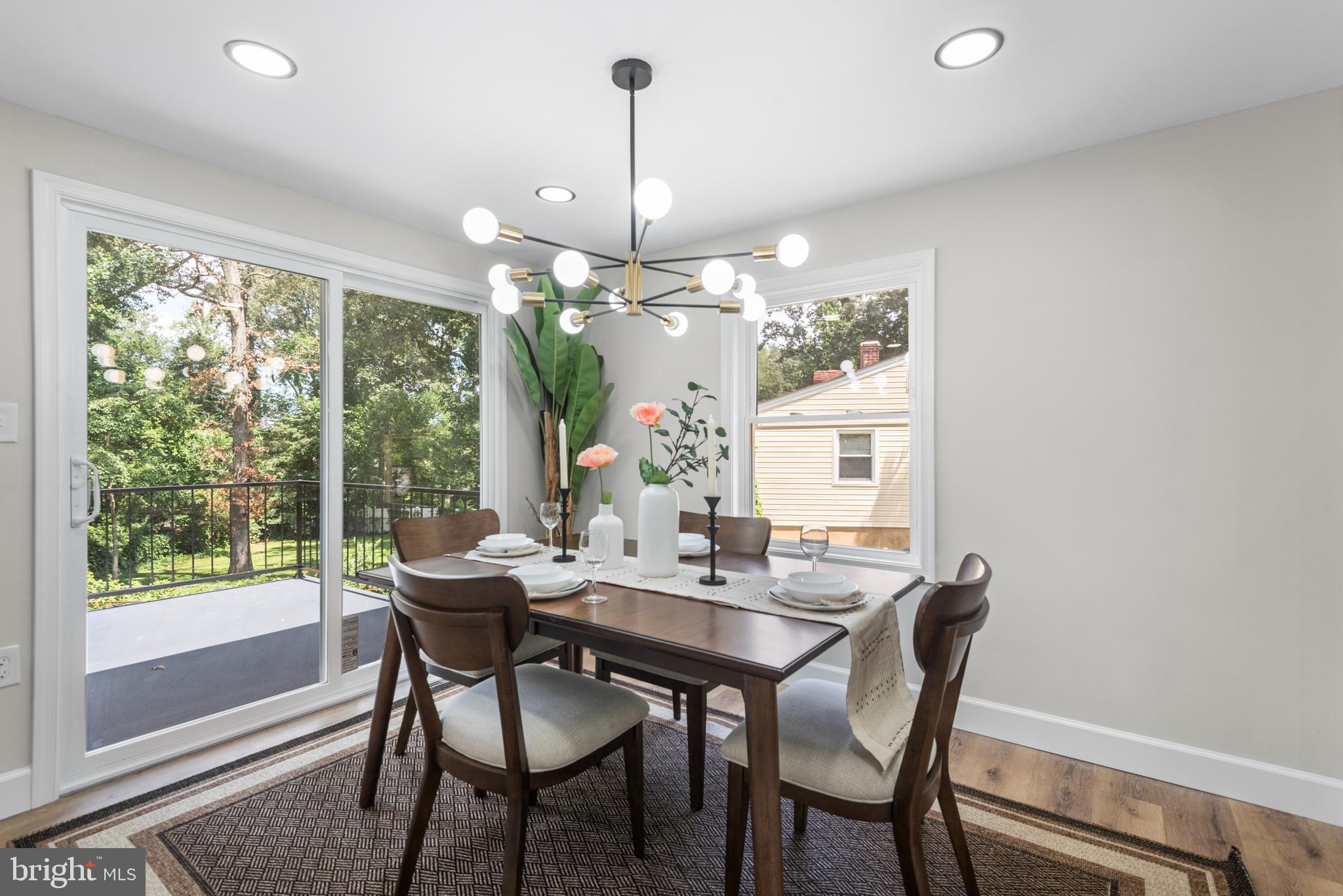 SUNRISE BEACH - Residential