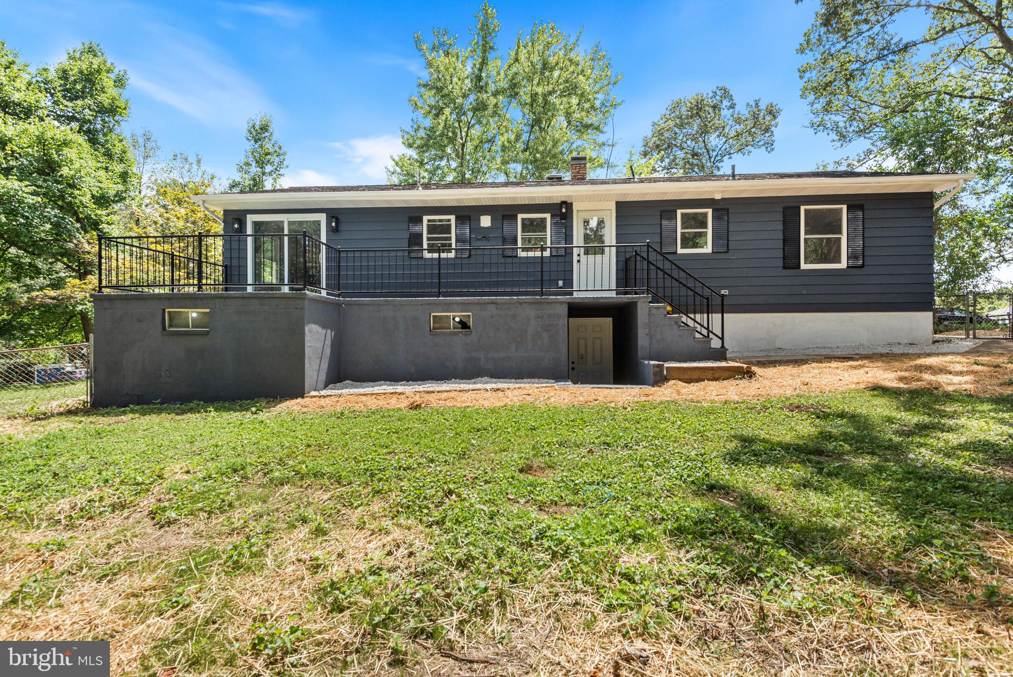 SUNRISE BEACH - Residential