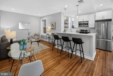 MLS: DCDC2262134
