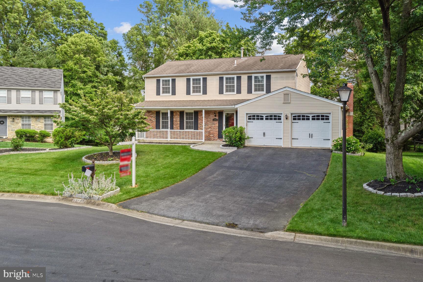 DERWOOD STATION - Residential