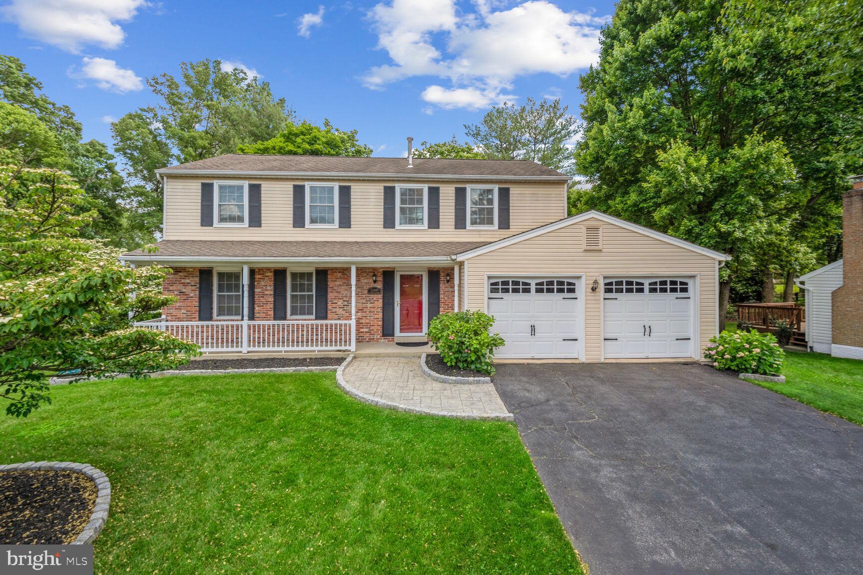 DERWOOD STATION - Residential