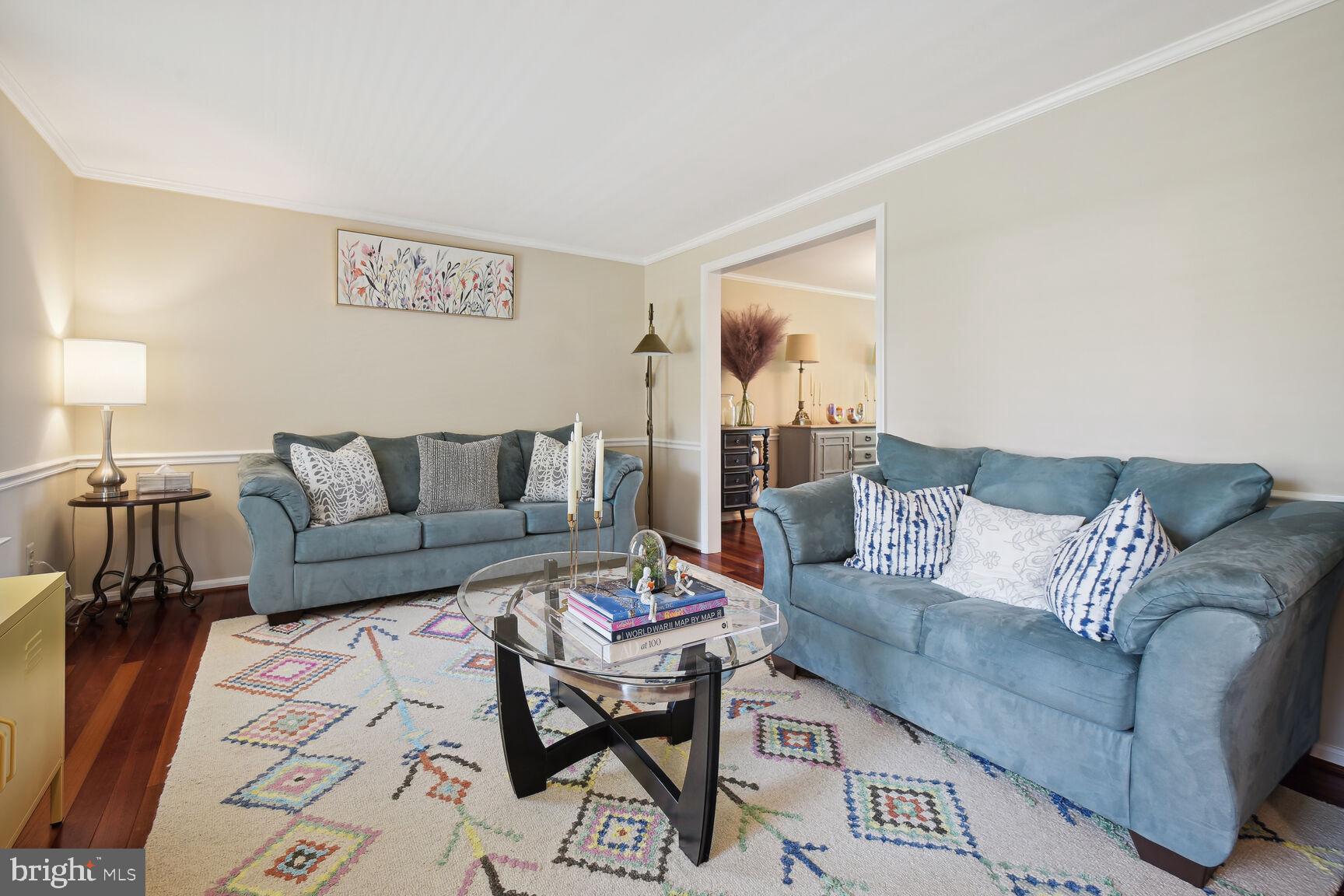 DERWOOD STATION - Residential