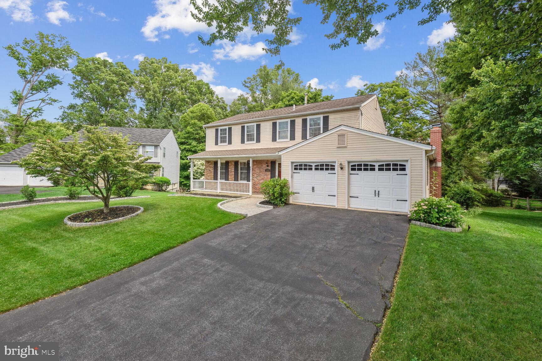 DERWOOD STATION - Residential