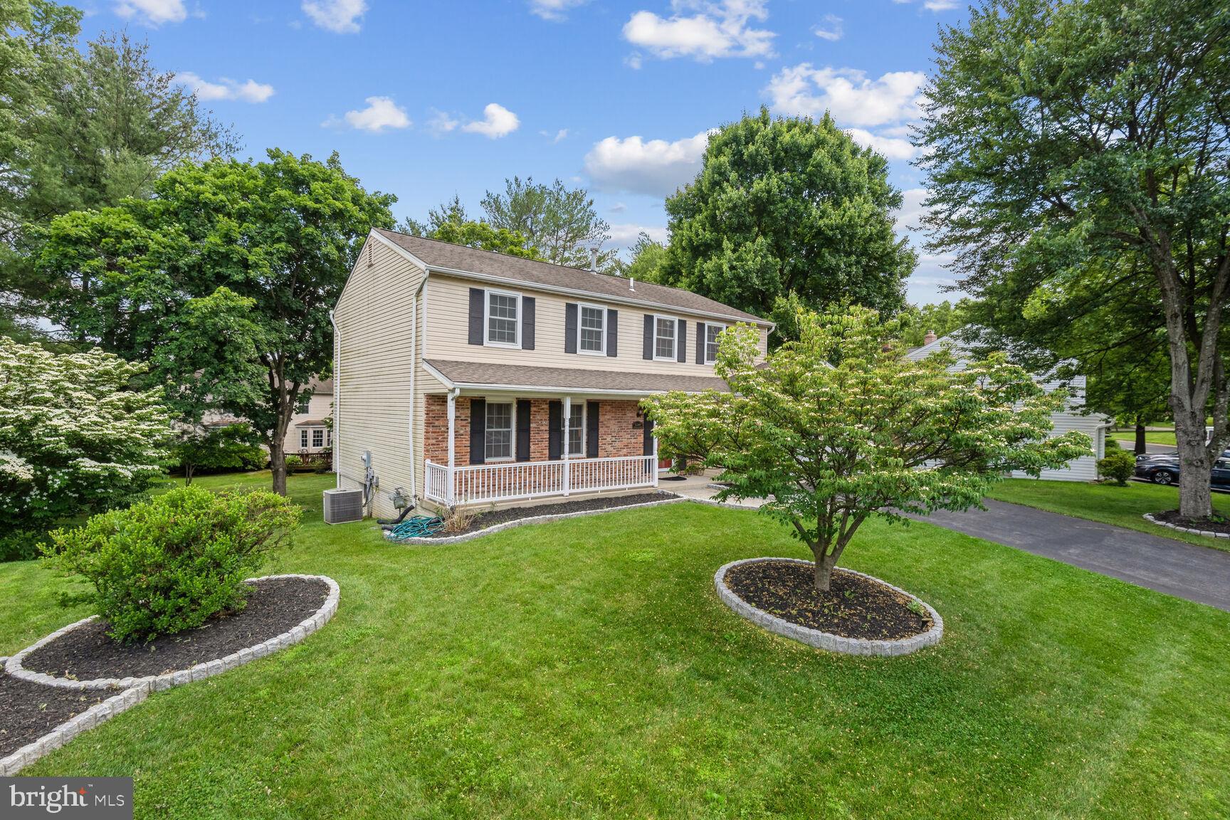 DERWOOD STATION - Residential