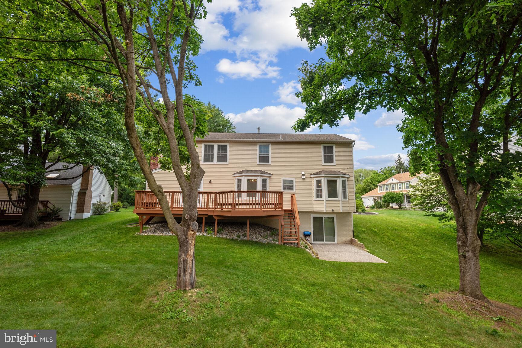 DERWOOD STATION - Residential