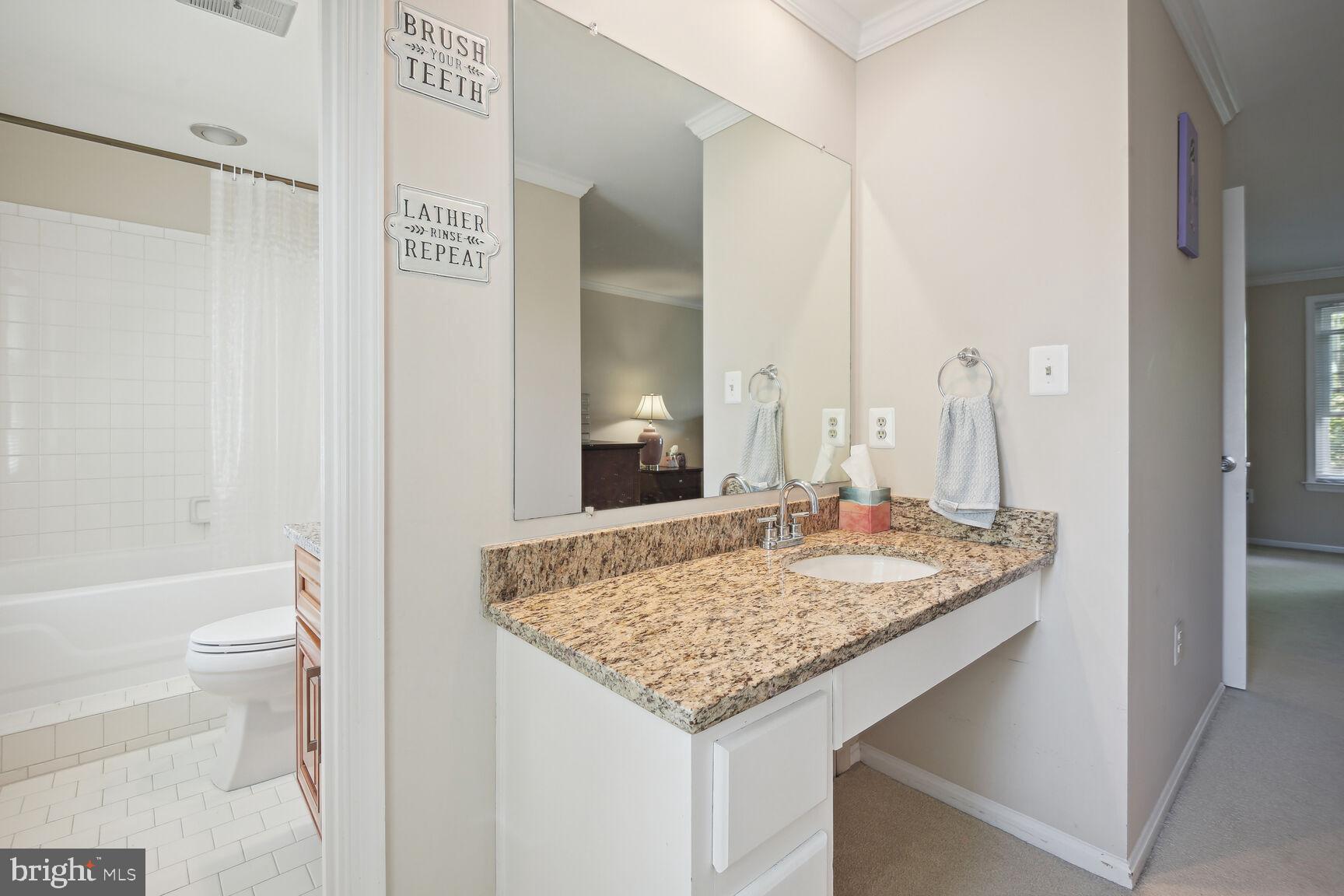 DERWOOD STATION - Residential