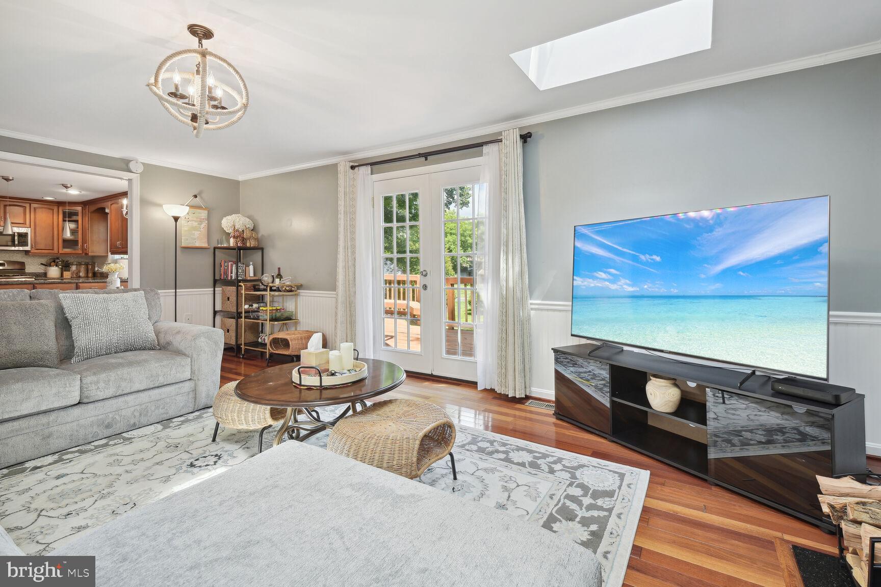 DERWOOD STATION - Residential