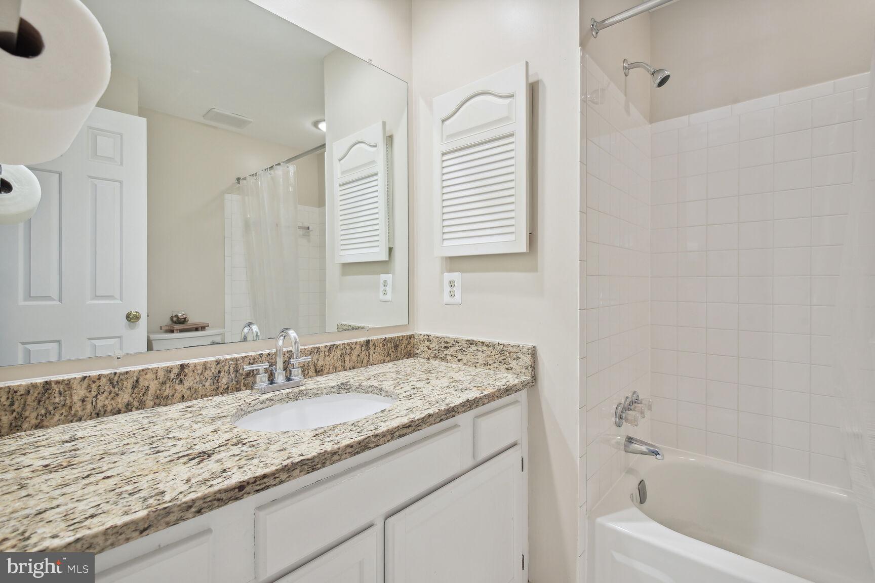 DERWOOD STATION - Residential