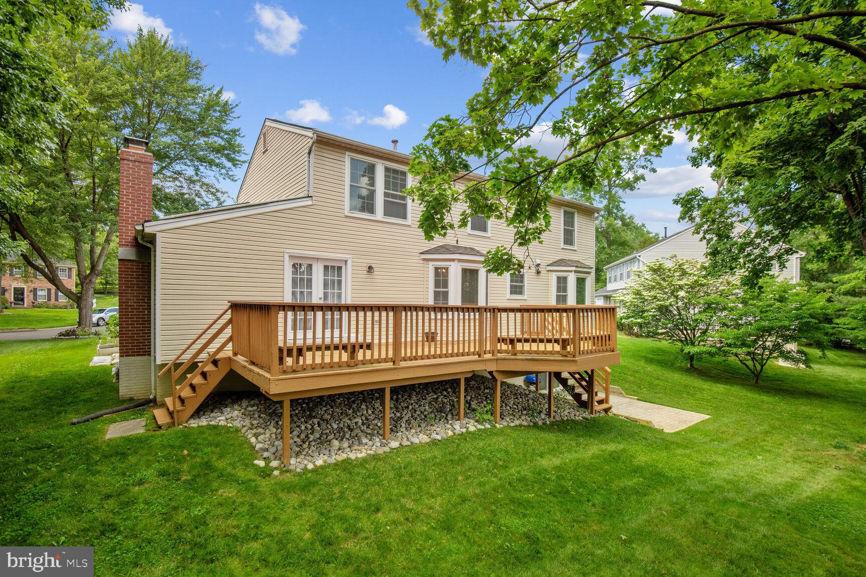 DERWOOD STATION - Residential