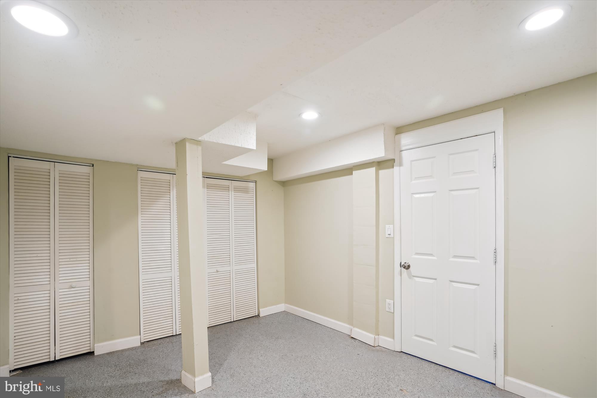 FRIENDLY FARMS - Residential