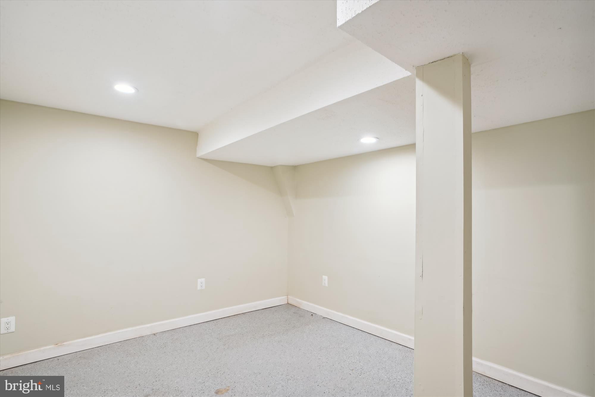 FRIENDLY FARMS - Residential