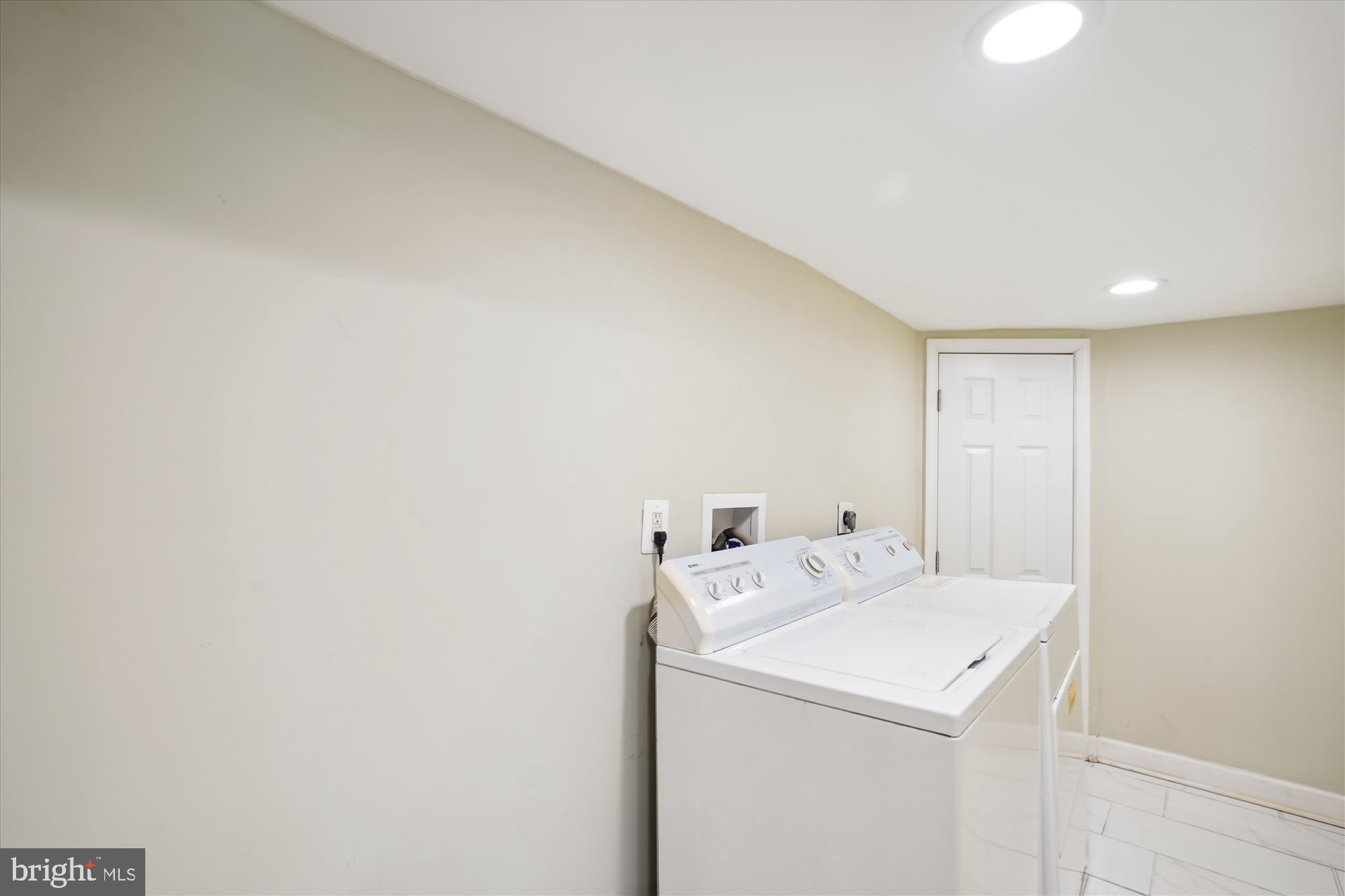 FRIENDLY FARMS - Residential