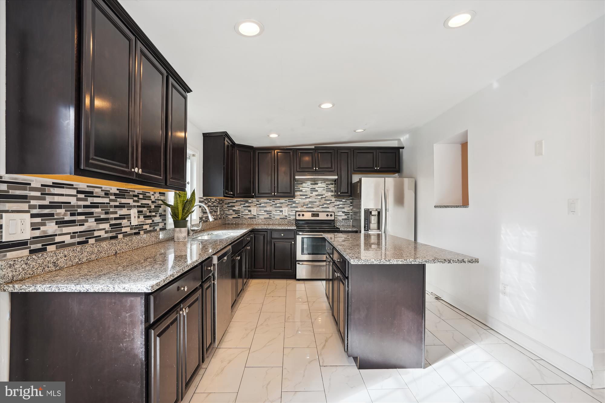 FRIENDLY FARMS - Residential