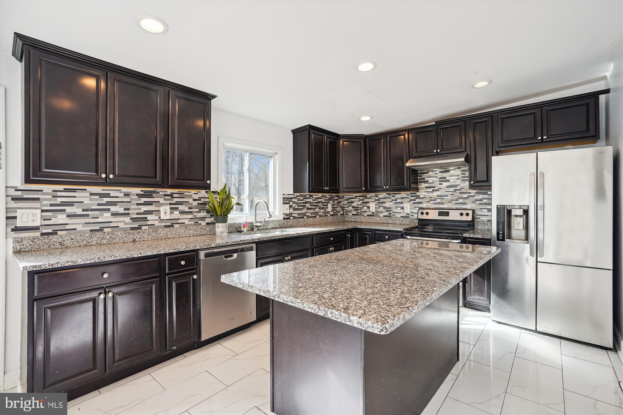 FRIENDLY FARMS - Residential