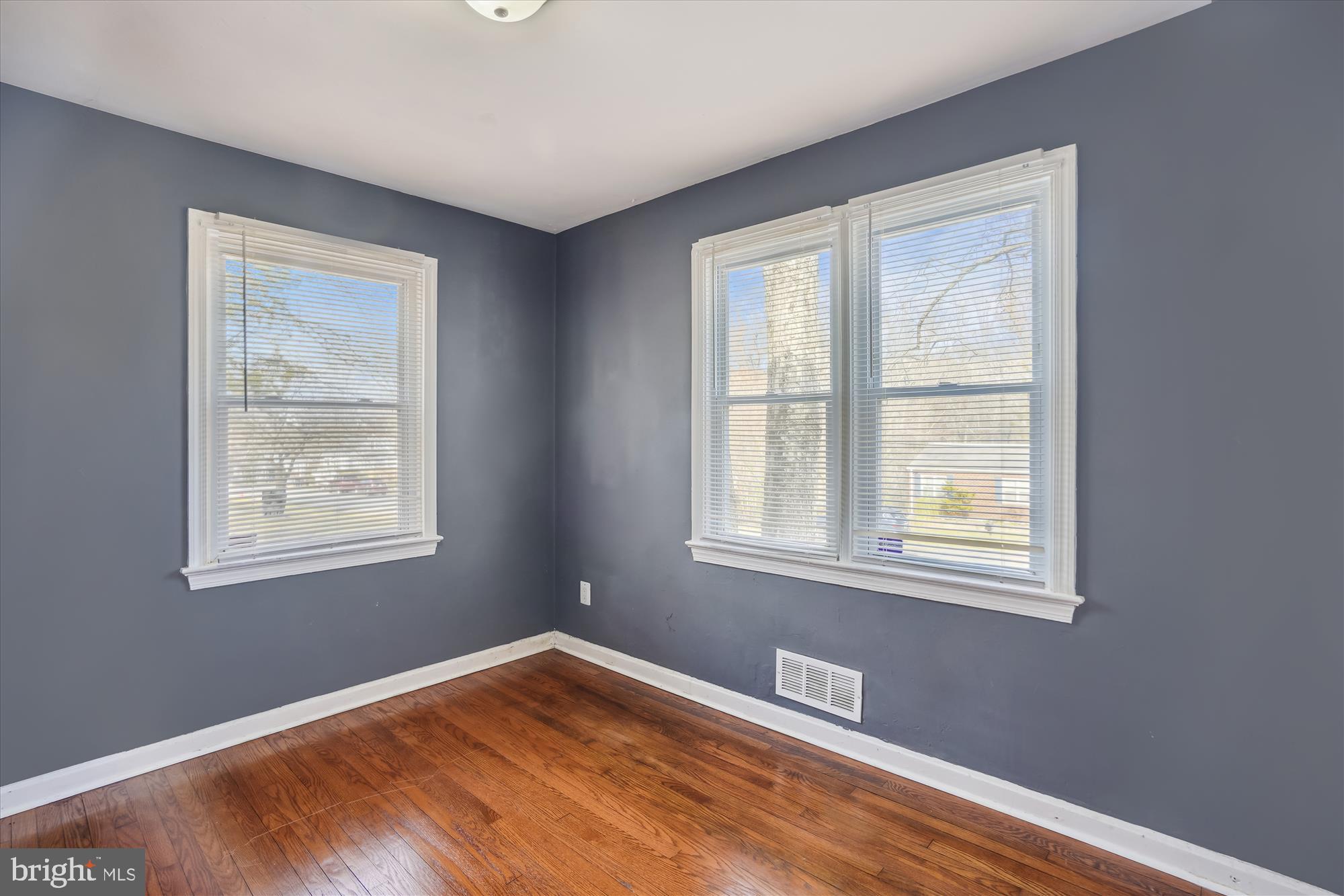 FRIENDLY FARMS - Residential