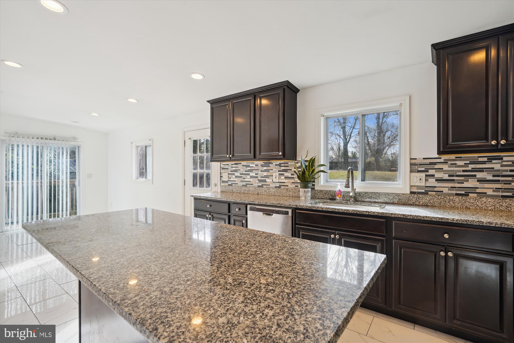 FRIENDLY FARMS - Residential