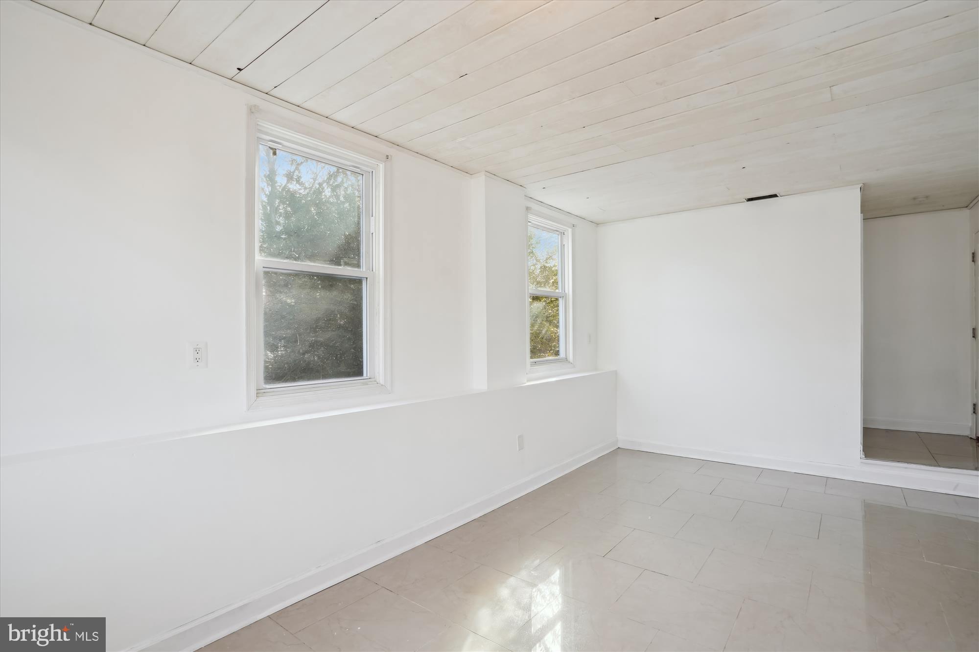 FRIENDLY FARMS - Residential