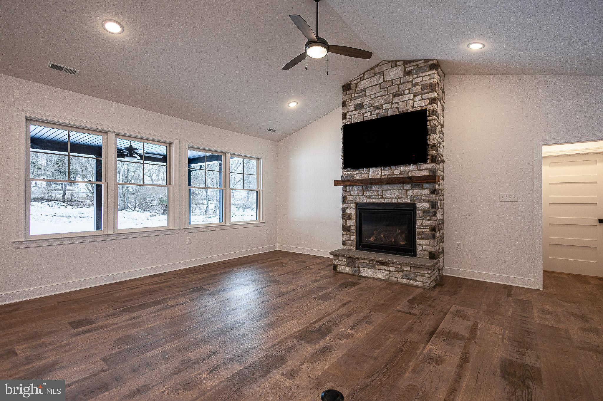 THE RESERVE AT TUSCARORA - Residential