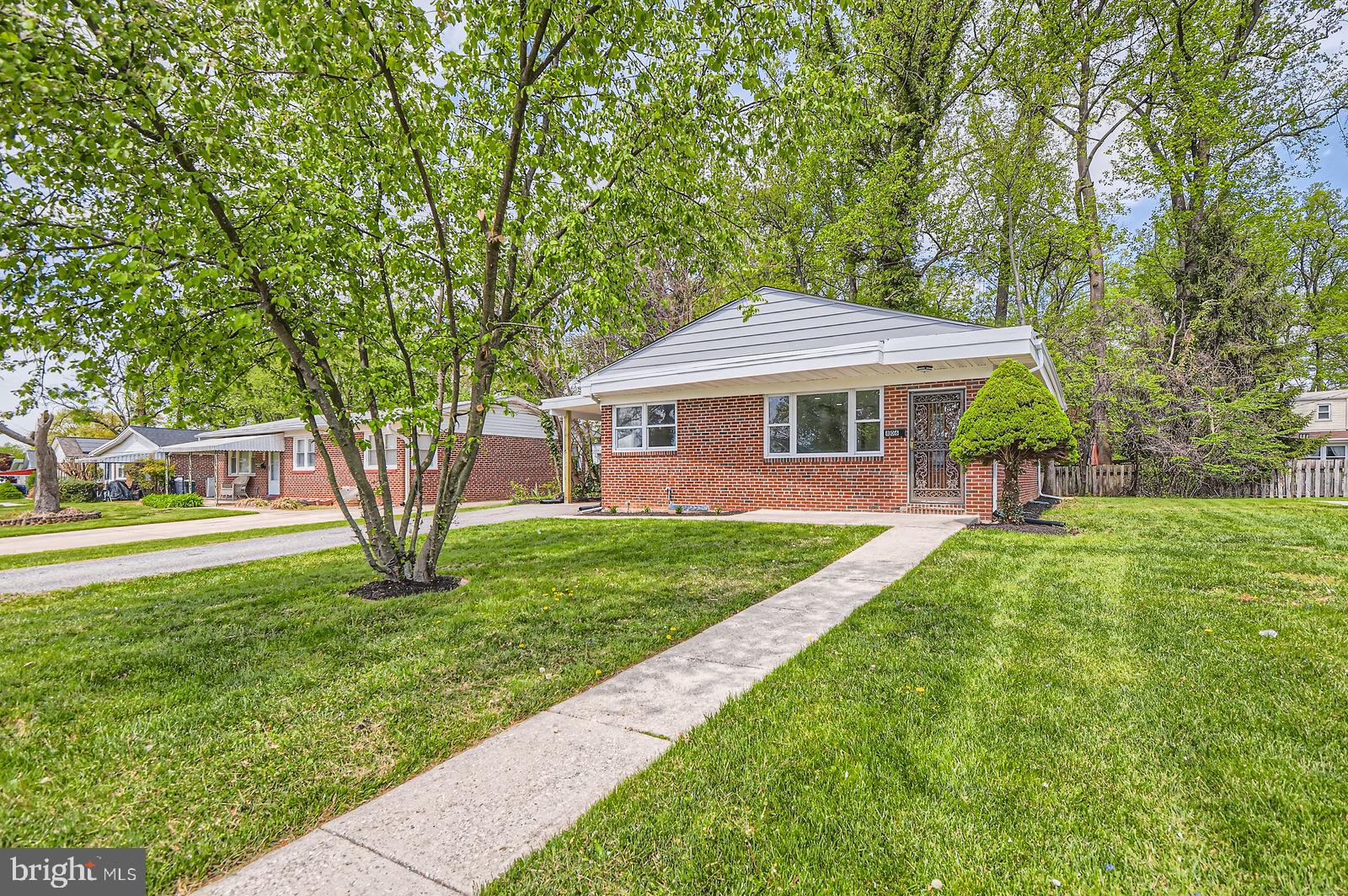 LESLIE MANOR - Residential