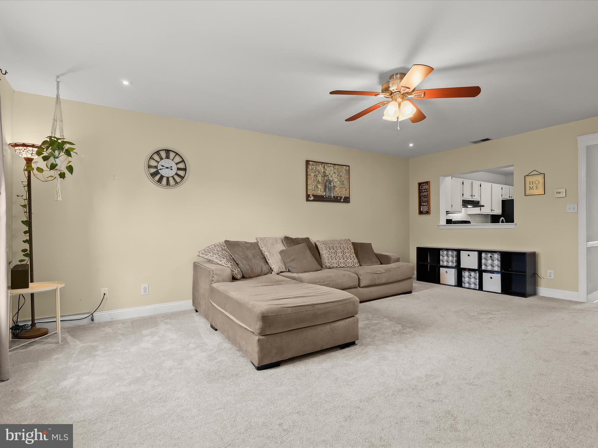 CARROLLWOOD MANOR - Residential