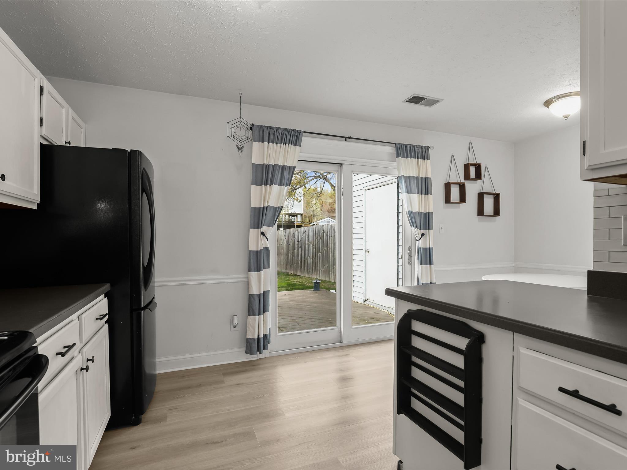 CARROLLWOOD MANOR - Residential