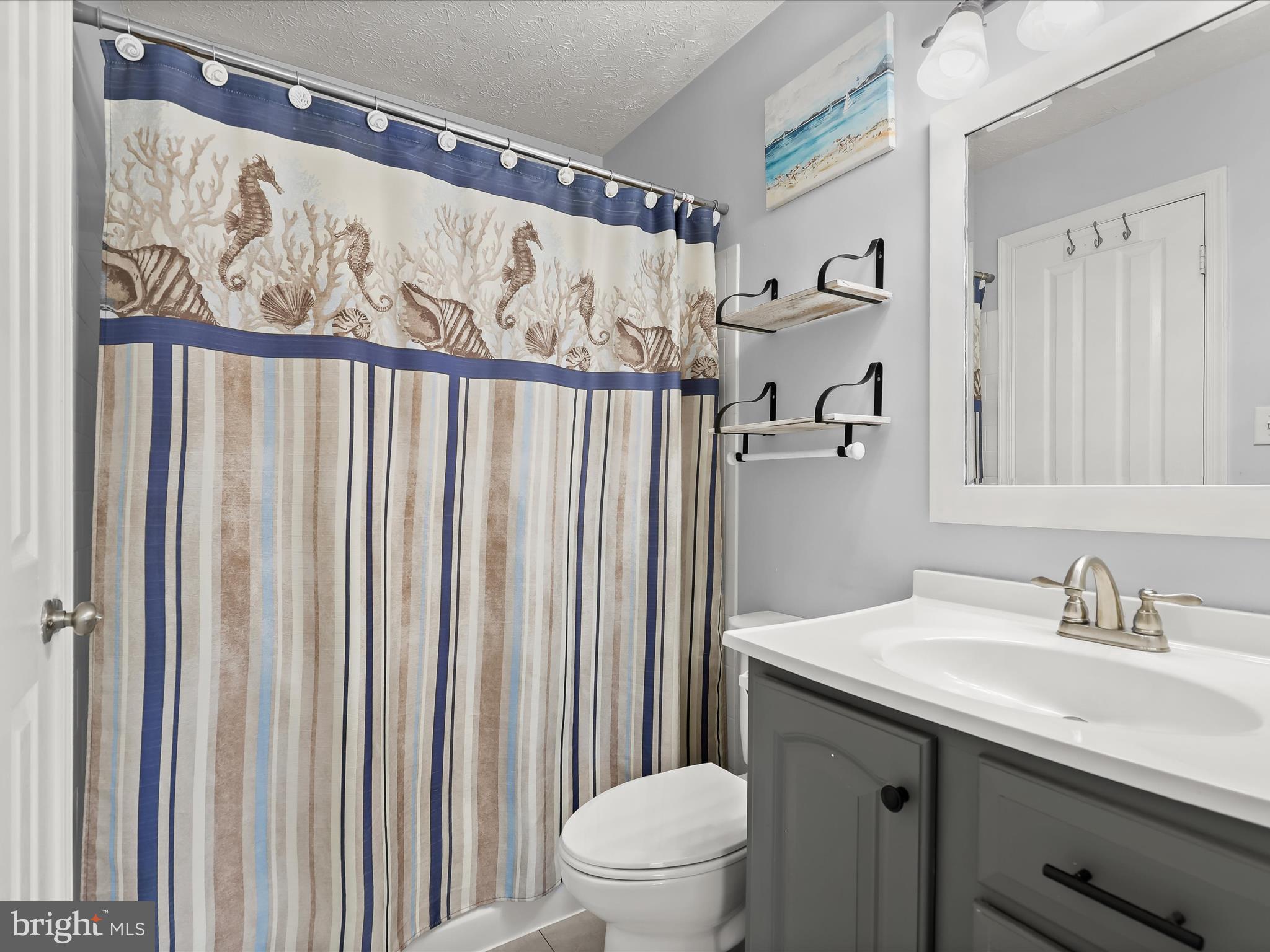 CARROLLWOOD MANOR - Residential