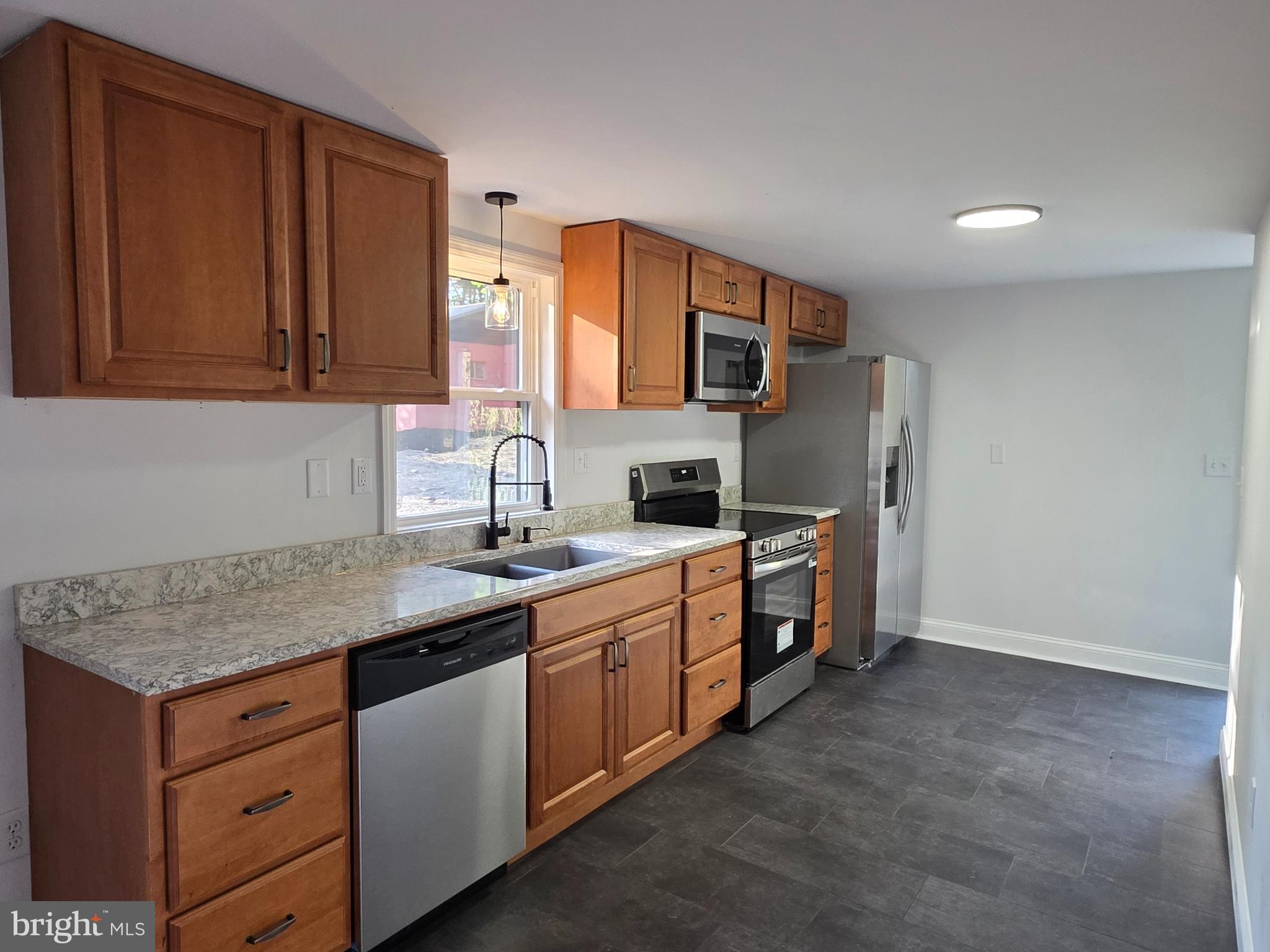 SLEEPY CREEK MOUNTAIN ESTATES - Residential