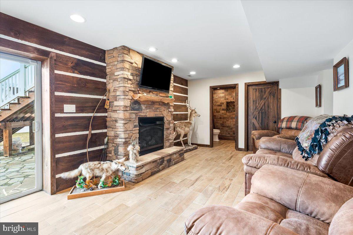 PRINCETON SHOALS - Residential