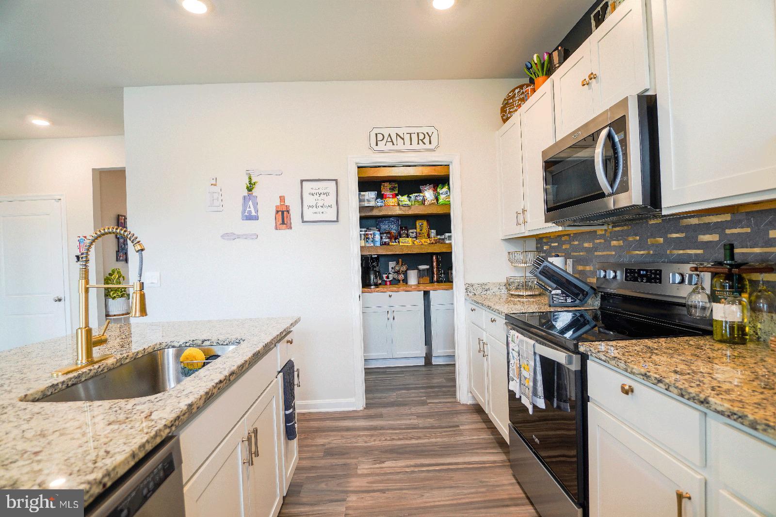 MAGNOLIA SPRINGS - Residential Lease