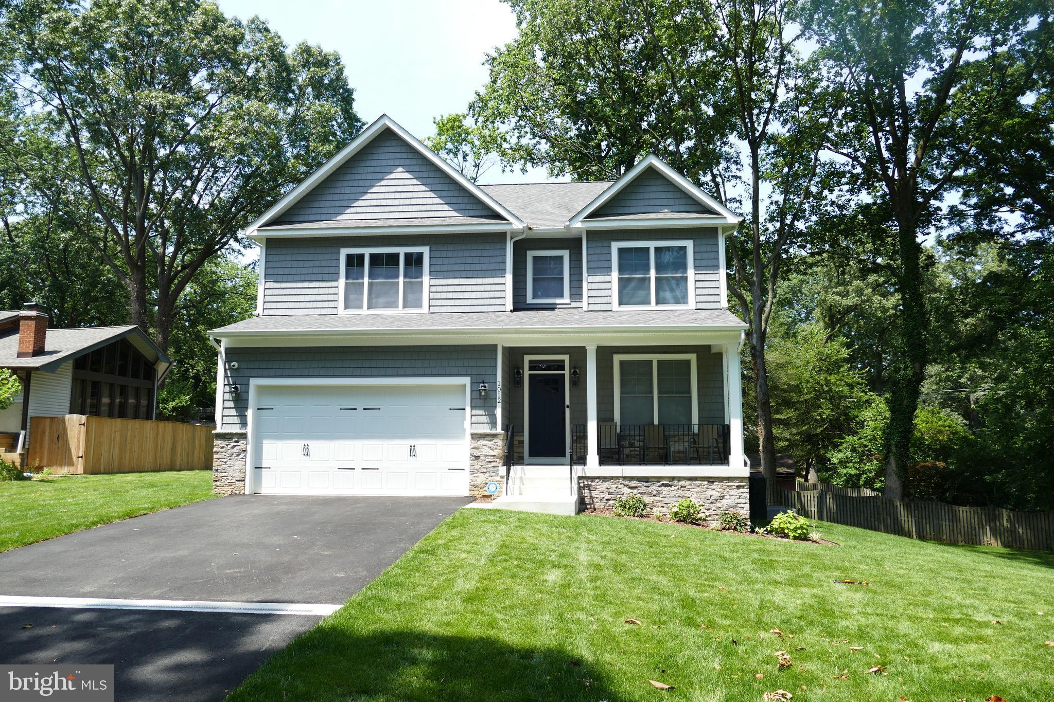 207 BEVERLEY AVENUE