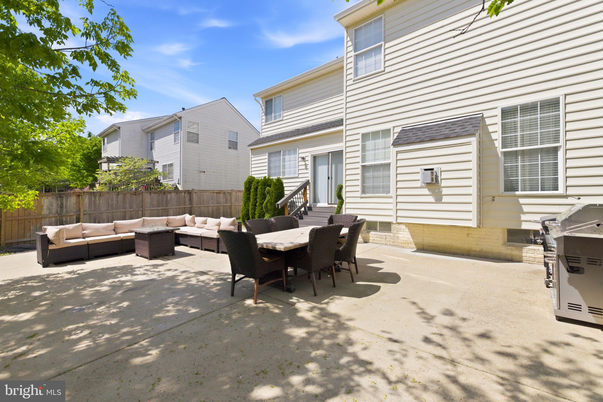 10241 AQUA VIEW COURT