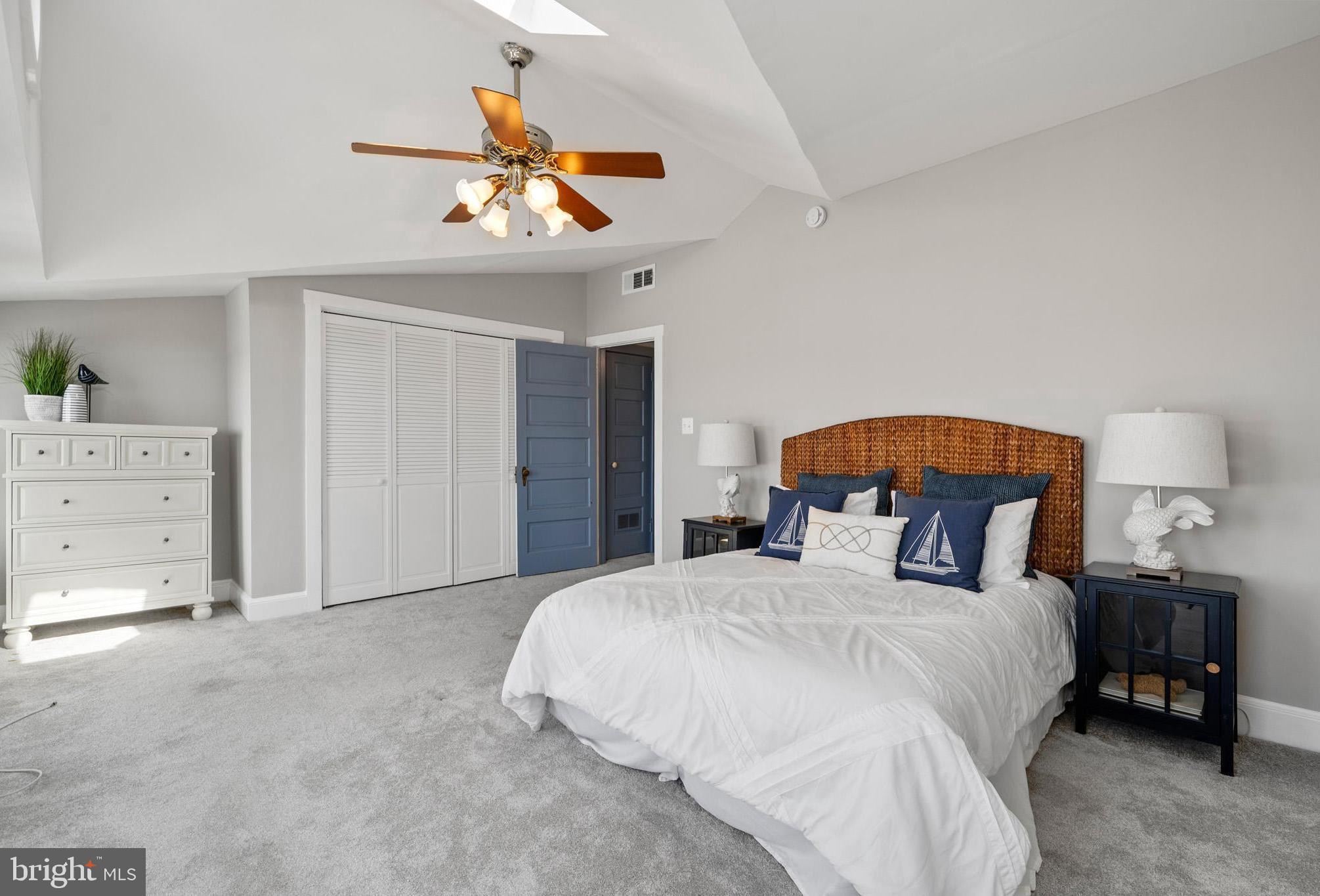 COBB ISLAND - Residential