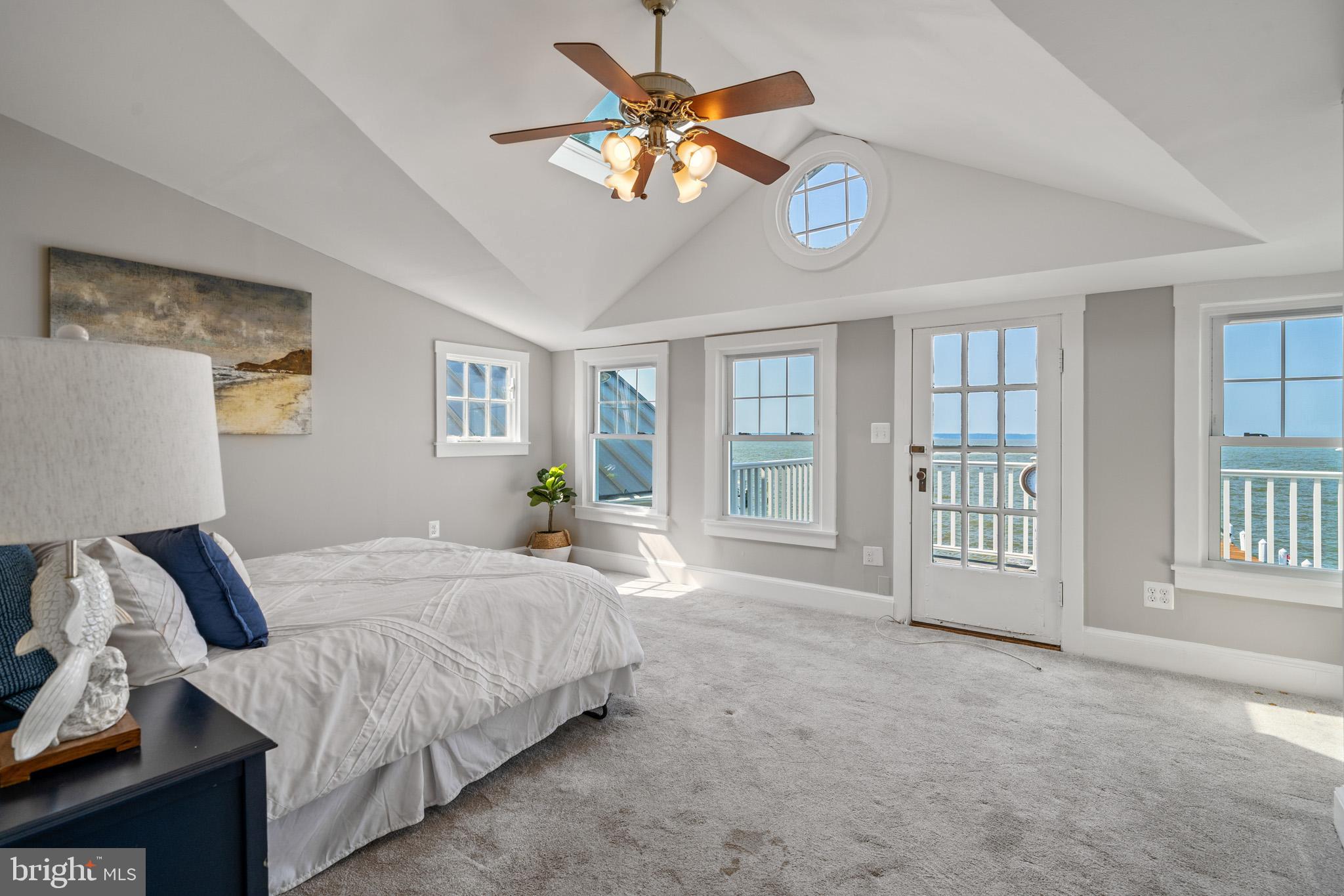 COBB ISLAND - Residential