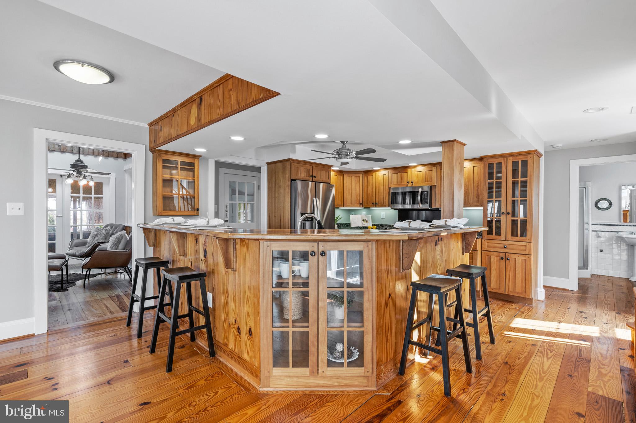 COBB ISLAND - Residential